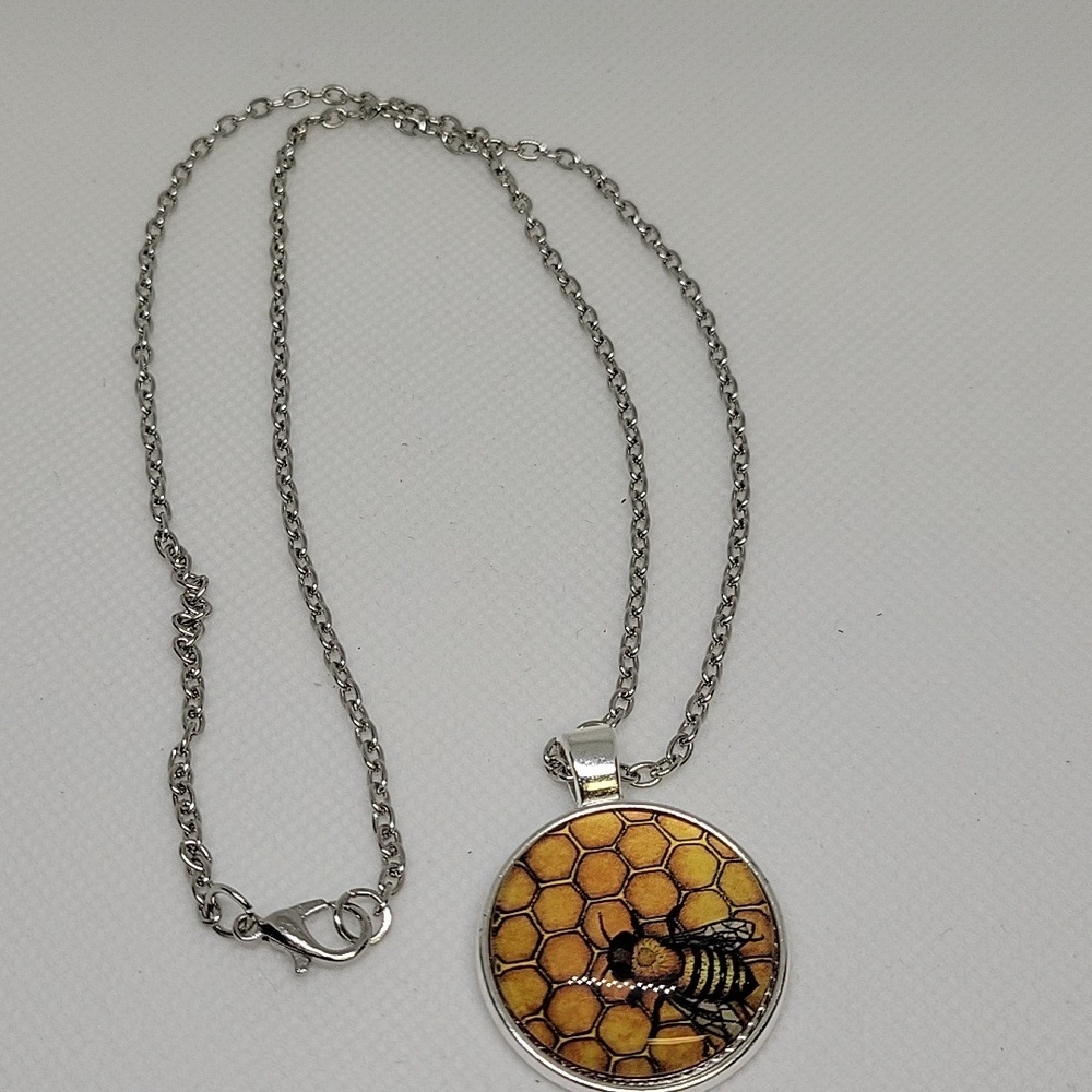 Honey Bee Cabochon 1" Silver Tone 18" + 2" Silver Tone Necklace